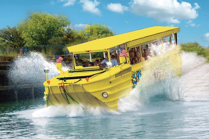 Ride the Ducks tour makes a big splash